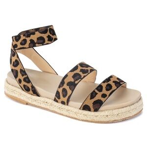 Leopard straw sandals